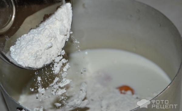 Рецепт: Торт "Счастье" - Слоеный с клубникой, орехами и заварным кремом Рецепт: Торт "Счастье" - Слоеный с клубникой, орехами и заварным кремом