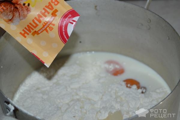 Рецепт: Торт "Счастье" - Слоеный с клубникой, орехами и заварным кремом Рецепт: Торт "Счастье" - Слоеный с клубникой, орехами и заварным кремом