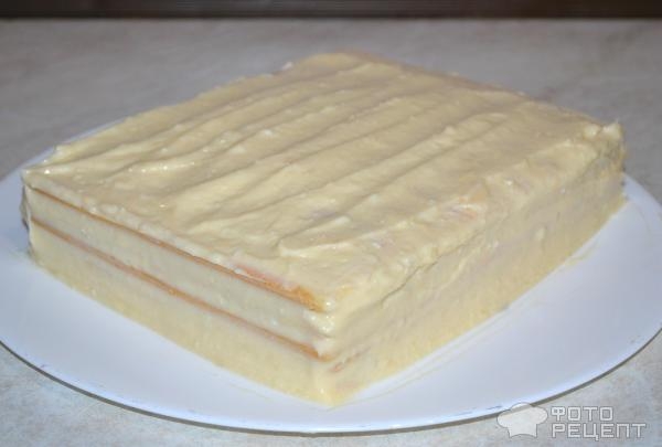 Рецепт: Торт "Счастье" - Слоеный с клубникой, орехами и заварным кремом Рецепт: Торт "Счастье" - Слоеный с клубникой, орехами и заварным кремом