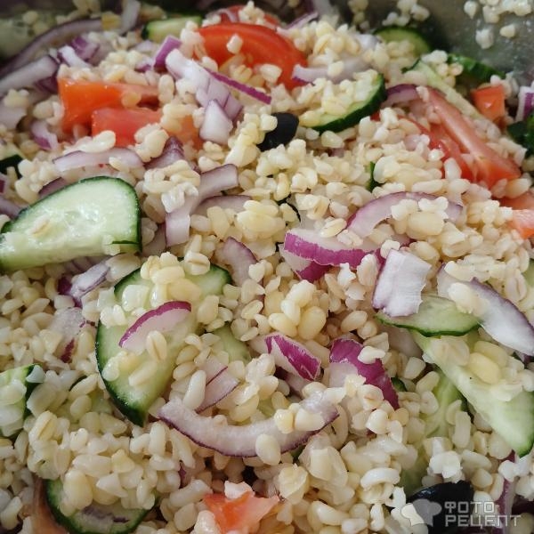 Рецепт: Турецкий салат "Кисир" - С булгуром и свежими овощами. Рецепт: Турецкий салат "Кисир" - С булгуром и свежими овощами.