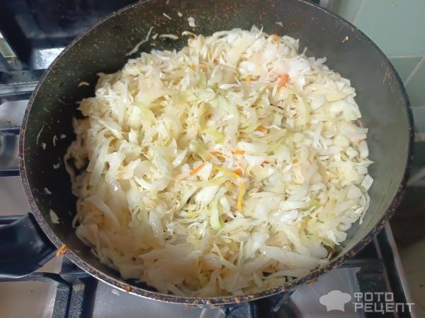 Рецепт: Тушеная капуста - С луком, морковью и томатным соусом