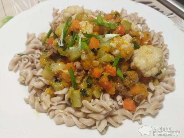 Рецепт: Тушеные овощи - тыква, патиссон, кабачок, морковь, цветная капуста с тушенкой Рецепт: Тушеные овощи - тыква, патиссон, кабачок, морковь, цветная капуста с тушенкой