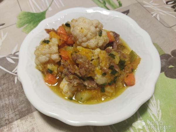 Рецепт: Тушеные овощи - тыква, патиссон, кабачок, морковь, цветная капуста с тушенкой Рецепт: Тушеные овощи - тыква, патиссон, кабачок, морковь, цветная капуста с тушенкой