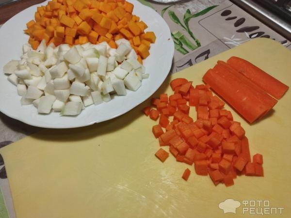 Рецепт: Тушеные овощи - тыква, патиссон, кабачок, морковь, цветная капуста с тушенкой Рецепт: Тушеные овощи - тыква, патиссон, кабачок, морковь, цветная капуста с тушенкой