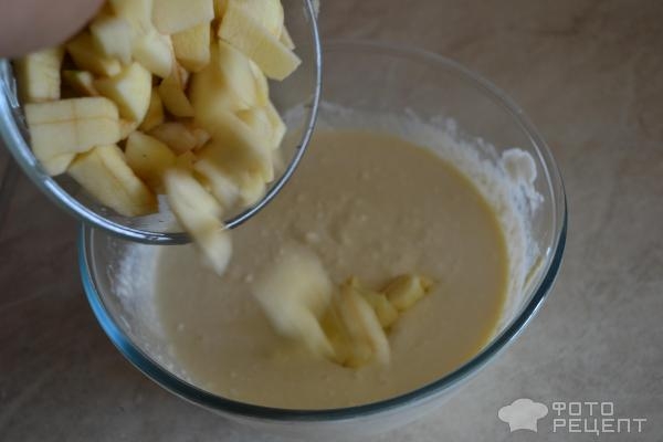 Рецепт: Творожная запеканка без муки и манки - С яблоками, корицей и медом