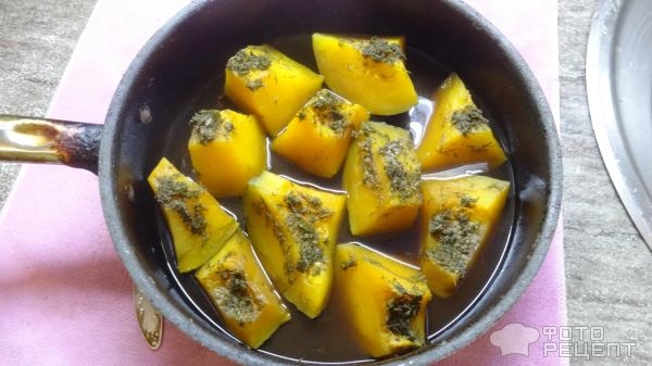 Рецепт: Тыква пряная кусочками - Подойдёт к мясу и как самостоятельное блюдо. Рецепт: Тыква пряная кусочками - Подойдёт к мясу и как самостоятельное блюдо.