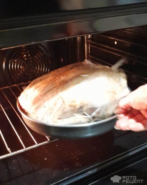 Рецепт: Утка в рукаве с яблоками - По-домашнему Рецепт: Утка в рукаве с яблоками - По-домашнему