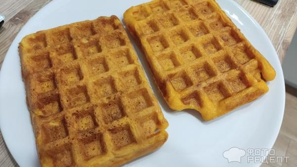 Рецепт: Вафли тыквенные - со сметаной Рецепт: Вафли тыквенные - со сметаной