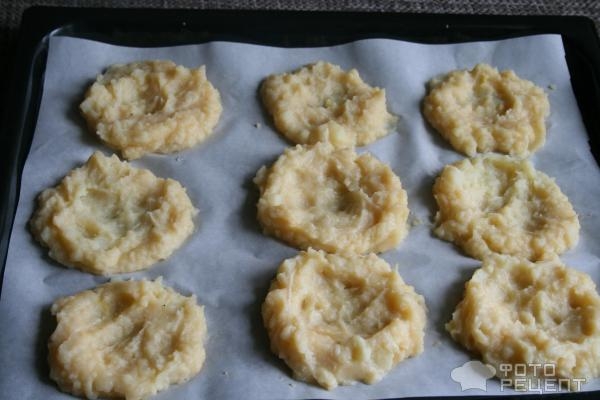 Рецепт: Ватрушки картофельные - с куриным фаршем