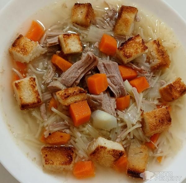 Рецепт: Вермишелевый суп на курином бульоне - С сухариками Рецепт: Вермишелевый суп на курином бульоне - С сухариками