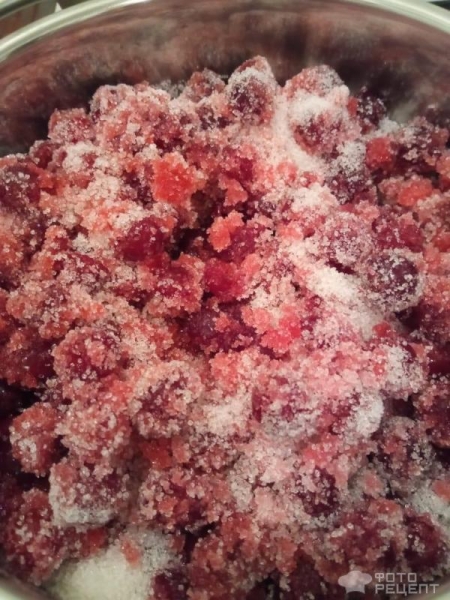 Рецепт: Вишневое варенье - Одновременно готовим два продукта! Рецепт: Вишневое варенье - Одновременно готовим два продукта!