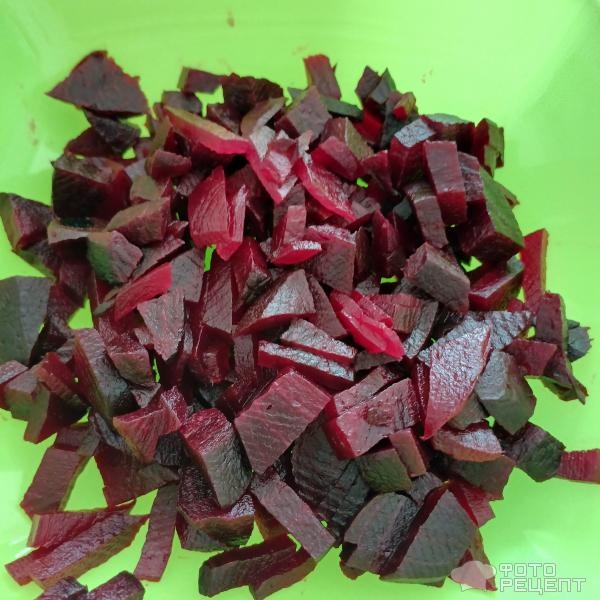 Рецепт: Закуска из печеной свеклы с сыром из ряженки и кедровыми орехами - Вкусная и полезная ПП-закуска всего из трех ингредиентов.