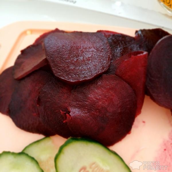 Рецепт: Закуска из печеной свеклы с сыром из ряженки и кедровыми орехами - Вкусная и полезная ПП-закуска всего из трех ингредиентов.