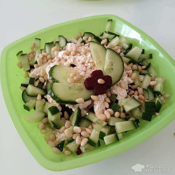 Рецепт: Закуска из печеной свеклы с сыром из ряженки и кедровыми орехами - Вкусная и полезная ПП-закуска всего из трех ингредиентов.