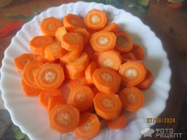 Рецепт: Запеченная форель на овощной подушке - в духовке