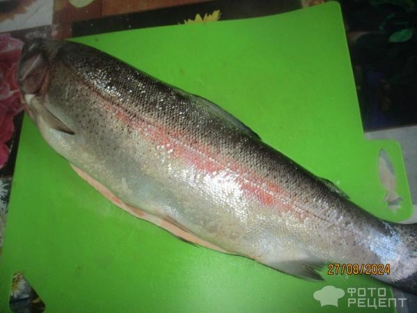 Рецепт: Запеченная форель на овощной подушке - в духовке