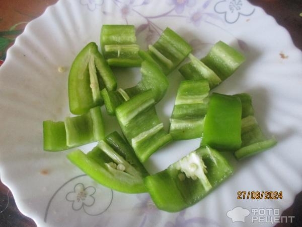 Рецепт: Запеченная форель на овощной подушке - в духовке