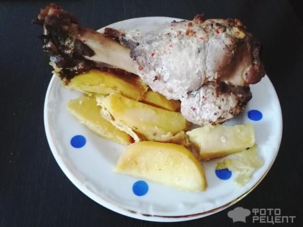 Рецепт: Запеченная индейка с картофелем - в сметанно-горчичном соусе Рецепт: Запеченная индейка с картофелем - в сметанно-горчичном соусе