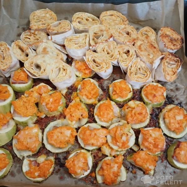 Рецепт: Запеченные кабачки с морковно-сырной начинкой-просто и вкусно! - С копчёным салом Рецепт: Запеченные кабачки с морковно-сырной начинкой-просто и вкусно! - С копчёным салом