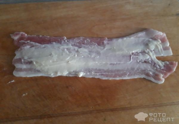 Рецепт: Запеченые беконовые рулеты - с сыром и черносливом!