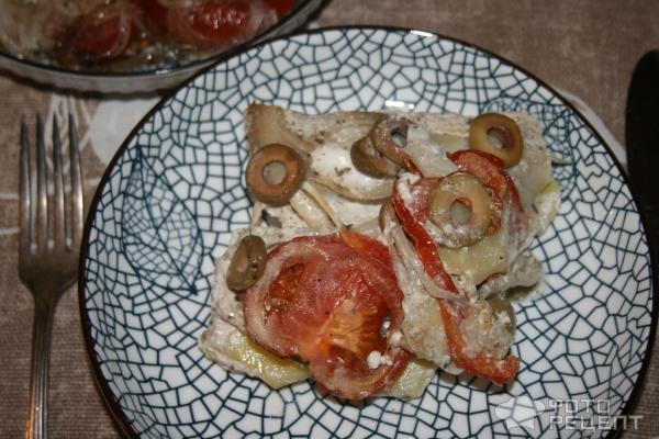 Рецепт: Запеканка из рыбы и картофеля - королевский окунь в сметанной заливке Рецепт: Запеканка из рыбы и картофеля - королевский окунь в сметанной заливке