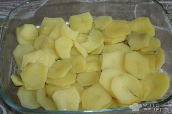 Рецепт: Запеканка из рыбы и картофеля - королевский окунь в сметанной заливке Рецепт: Запеканка из рыбы и картофеля - королевский окунь в сметанной заливке