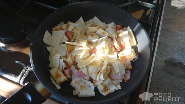 Рецепт: Завтрак из бекона с лавашом - Быстро, просто и сытно. Рецепт: Завтрак из бекона с лавашом - Быстро, просто и сытно.