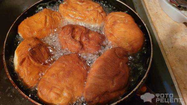 Рецепт: Жареные пирожки с яйцом и зеленым луком - пышные и вкусные