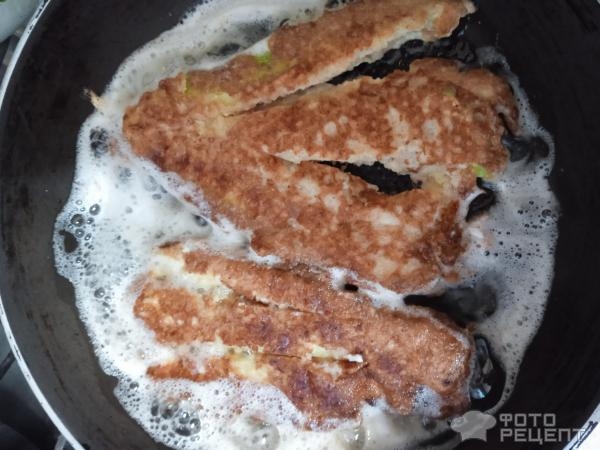 Рецепт: Жареный веер из кабачка - "Ладошка инопланетянина" в сырной корочке