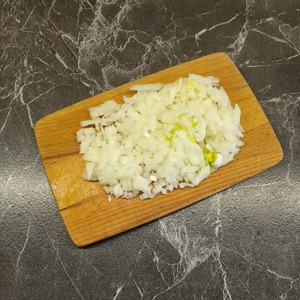 Рис в сметанном соусе на сковороде