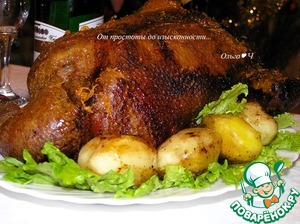 Рождественский гусь с фруктами и картофелем Рождественский гусь с фруктами и картофелем