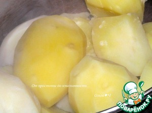 Рождественский гусь с фруктами и картофелем Рождественский гусь с фруктами и картофелем