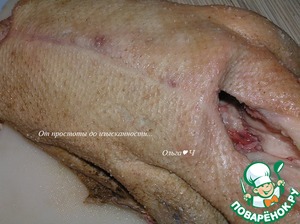 Рождественский гусь с фруктами и картофелем Рождественский гусь с фруктами и картофелем