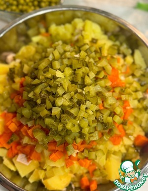 Рождественский салат Оливье