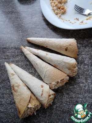 Рожок из лаваша с салатом "Мимоза" Рожок из лаваша с салатом "Мимоза"