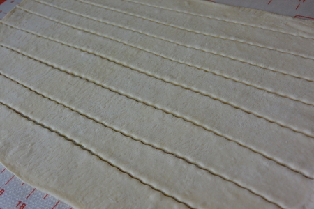 Розочки из слоёного теста с корицей Розочки из слоёного теста с корицей