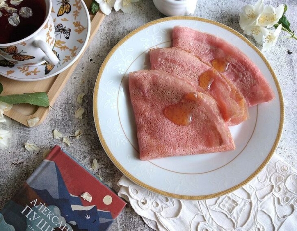 Розовые блины #пушкинкулинар Розовые блины #пушкинкулинар