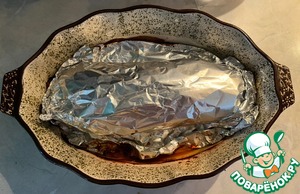 Руладин из индейки под брусничным соусом Руладин из индейки под брусничным соусом