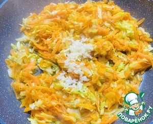 Рулет из фарша индейки с овощами и яйцами Рулет из фарша индейки с овощами и яйцами