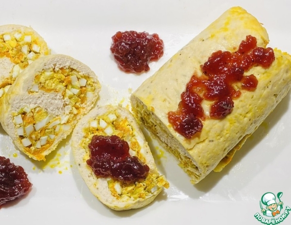 Рулет из фарша индейки с овощами и яйцами Рулет из фарша индейки с овощами и яйцами