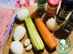 Рулет из фарша индейки с овощами и яйцами Рулет из фарша индейки с овощами и яйцами