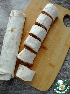 Рулетики-гриль из лаваша с индейкой