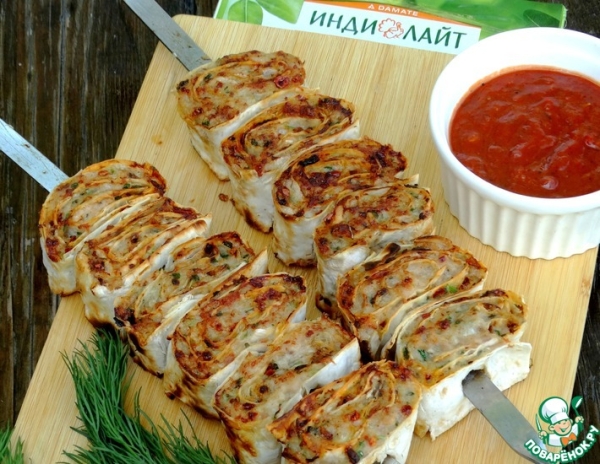 Рулетики-гриль из лаваша с индейкой