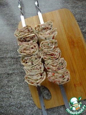 Рулетики-гриль из лаваша с индейкой