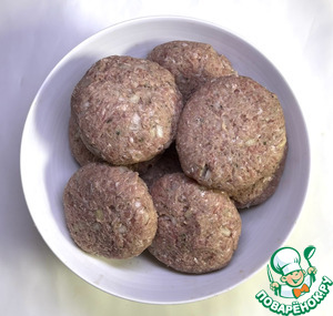 Рулетики из фарша в сливочном соусе Рулетики из фарша в сливочном соусе