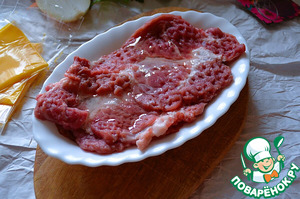 Рулетики с сыром и жареным луком