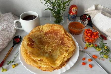 Русские блины с облепиховым соусом#пушкинкулинар Русские блины с облепиховым соусом#пушкинкулинар