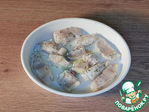 Рыбная запеканка с кабачком под соусом