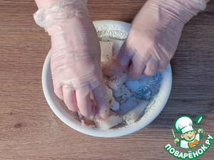 Рыбная запеканка с кабачком под соусом