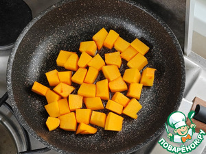 Рыбные котлеты на пару с гарниром и соусом (Диета n1)